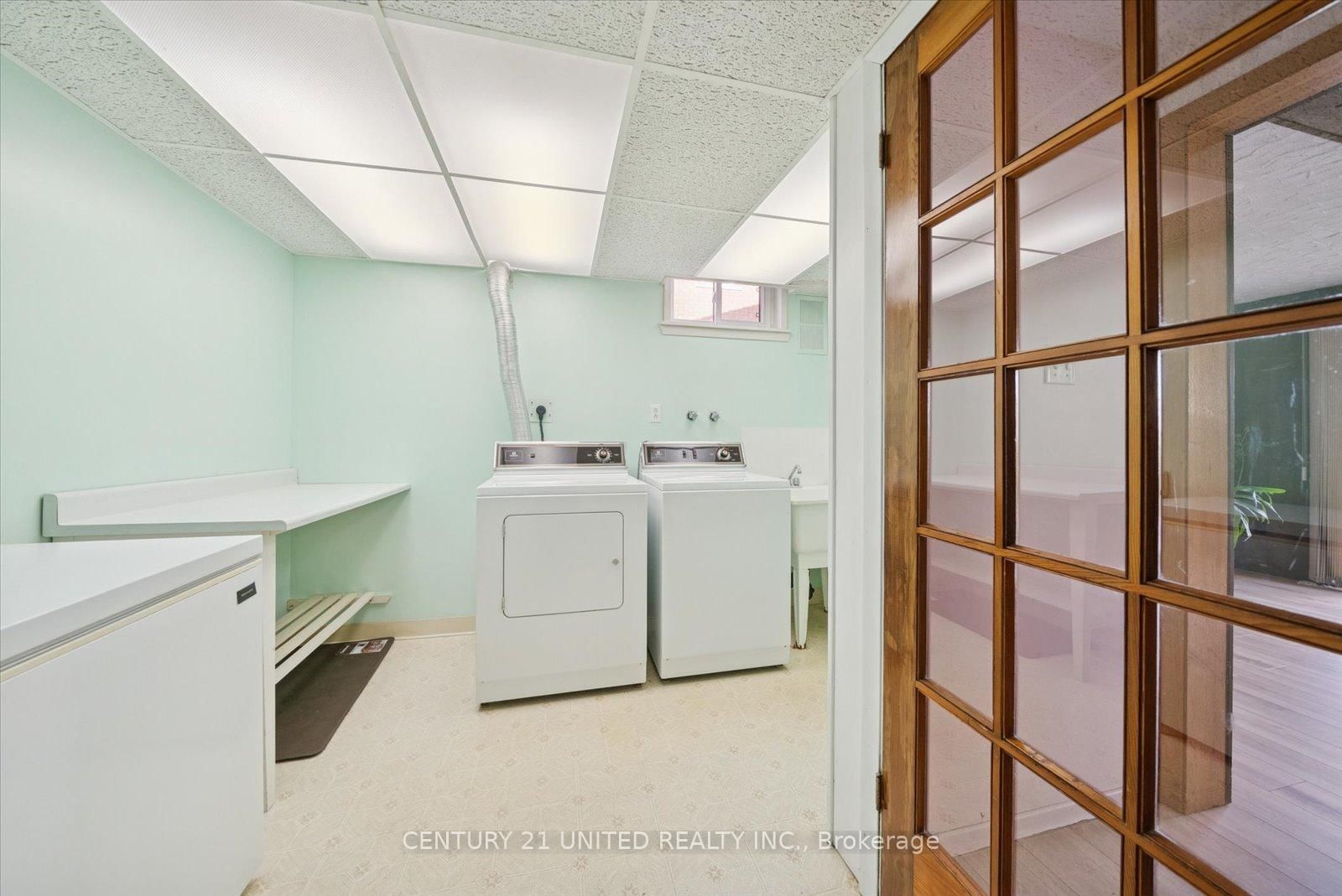 Detached House for sale at 1551 Cherryhill Road, Peterborough, Ontario, K9K 1A7 - Monaghan Ward 2 - MLS: X12888396