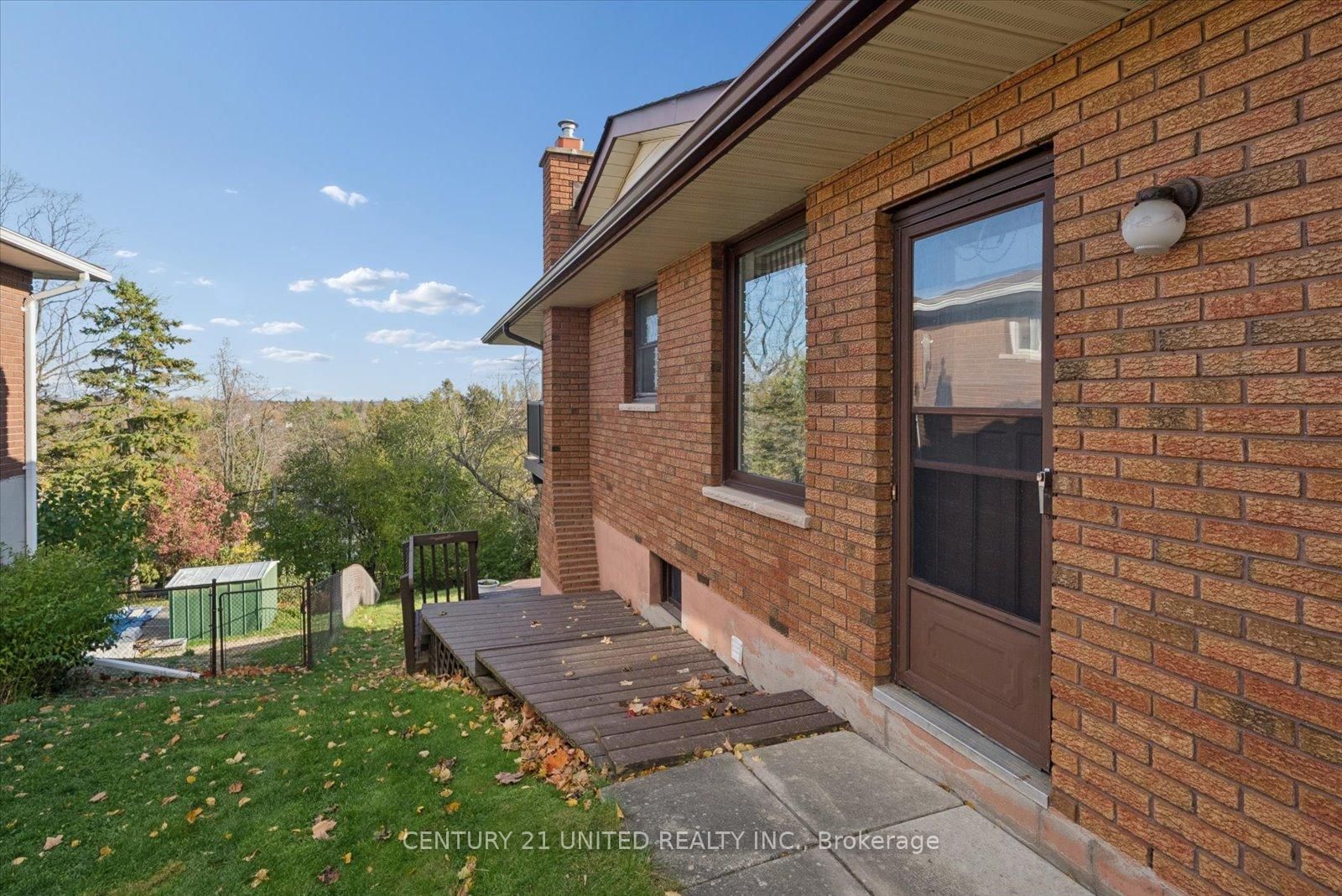 Detached House for sale at 1551 Cherryhill Road, Peterborough, Ontario, K9K 1A7 - Monaghan Ward 2 - MLS: X12888396