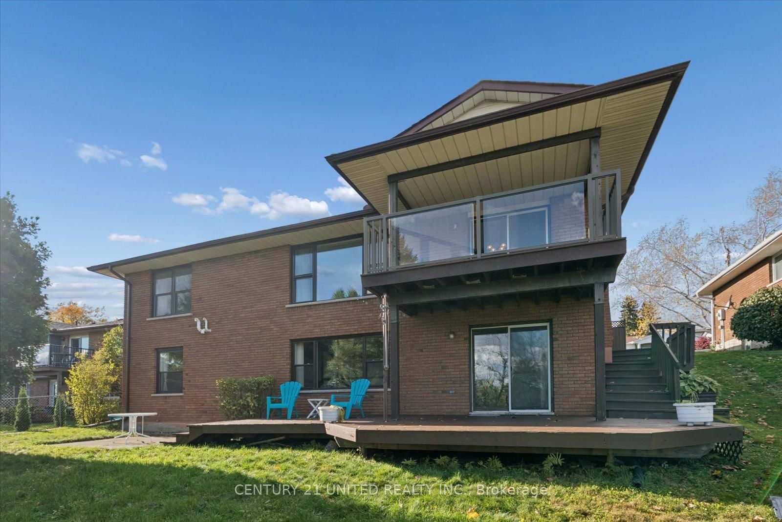 Detached House for sale at 1551 Cherryhill Road, Peterborough, Ontario, K9K 1A7 - Monaghan Ward 2 - MLS: X12888396