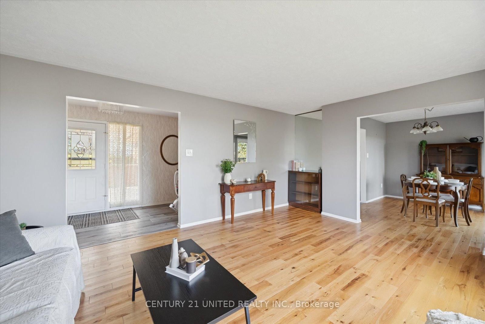 Detached House for sale at 1551 Cherryhill Road, Peterborough, Ontario, K9K 1A7 - Monaghan Ward 2 - MLS: X12888396