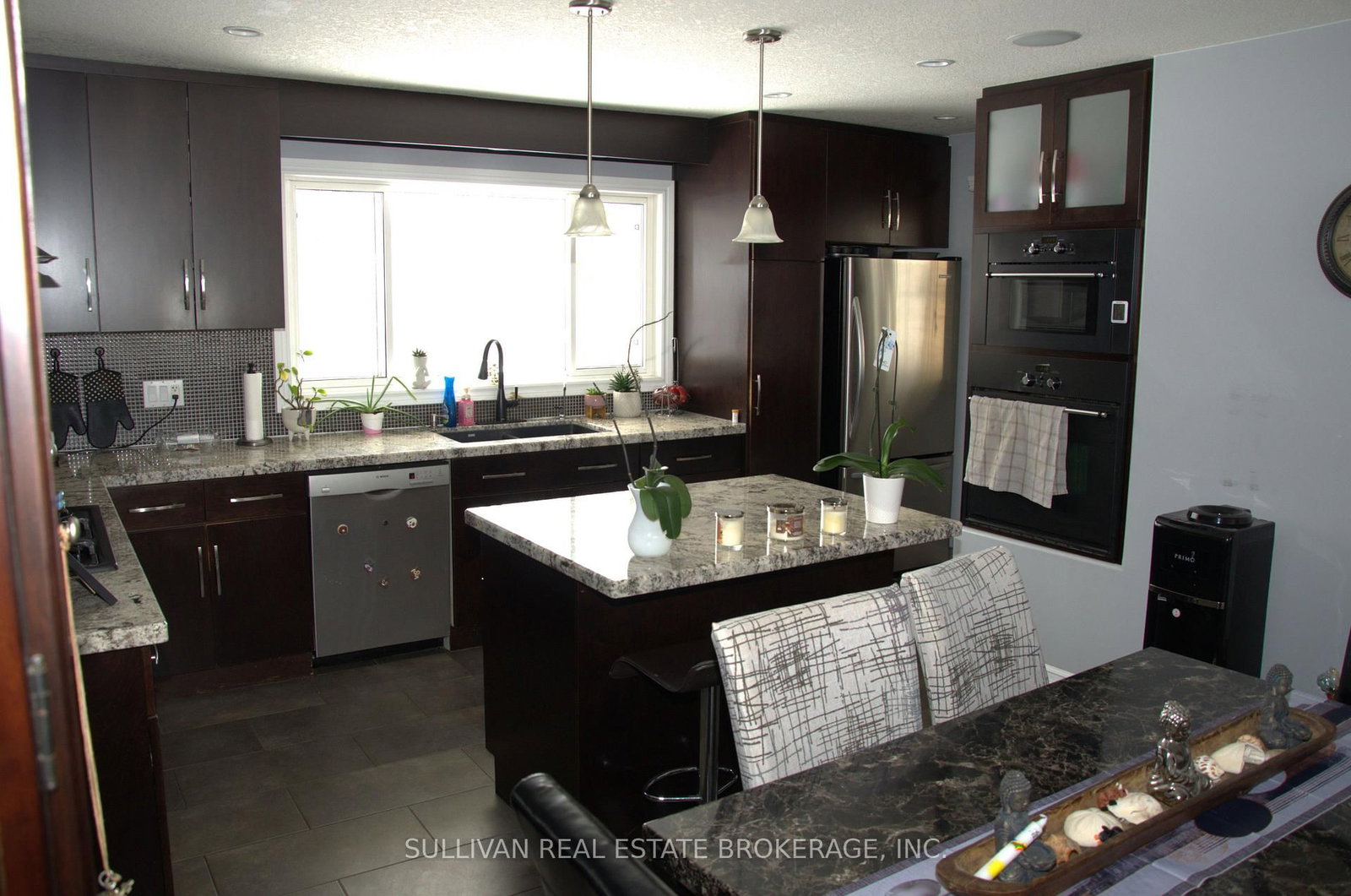 701 ERAMOSA Road - Photo 4