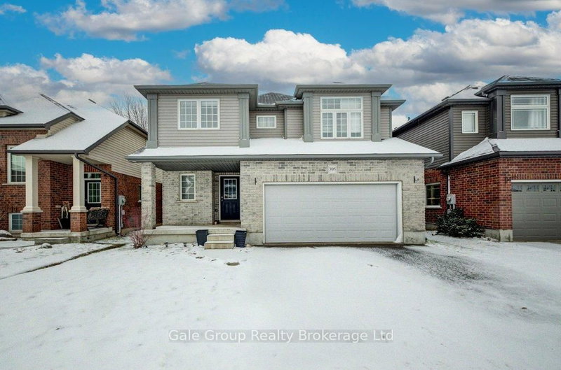 home for lease on 395 Champlain Avenue