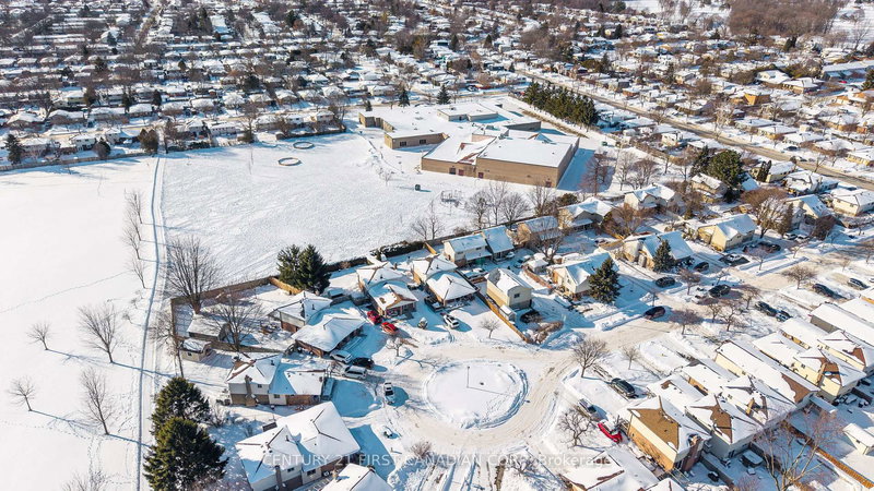 517 Ferndale Crt, London South, N6C 5C2 | Image 3