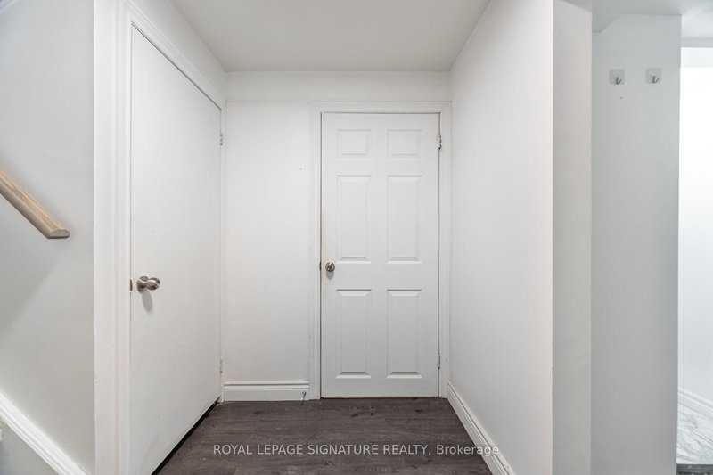 Main - 406 Tamarack Dr, Waterloo, N2L 4G6 | Image 2