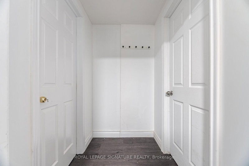 Main - 406 Tamarack Dr, Waterloo, N2L 4G6 | Image 3