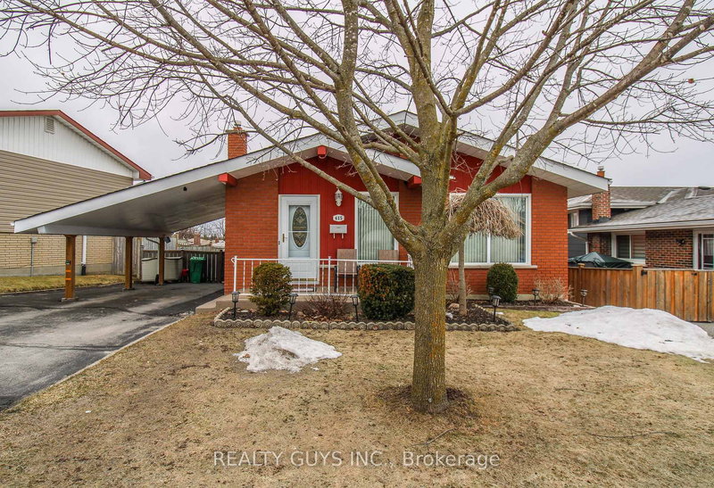 615 Saugeen Cres, Peterborough, K9J 1J9 | Image 2