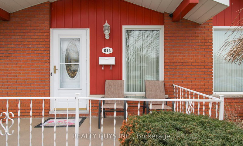 615 Saugeen Cres, Peterborough, K9J 1J9 | Image 3