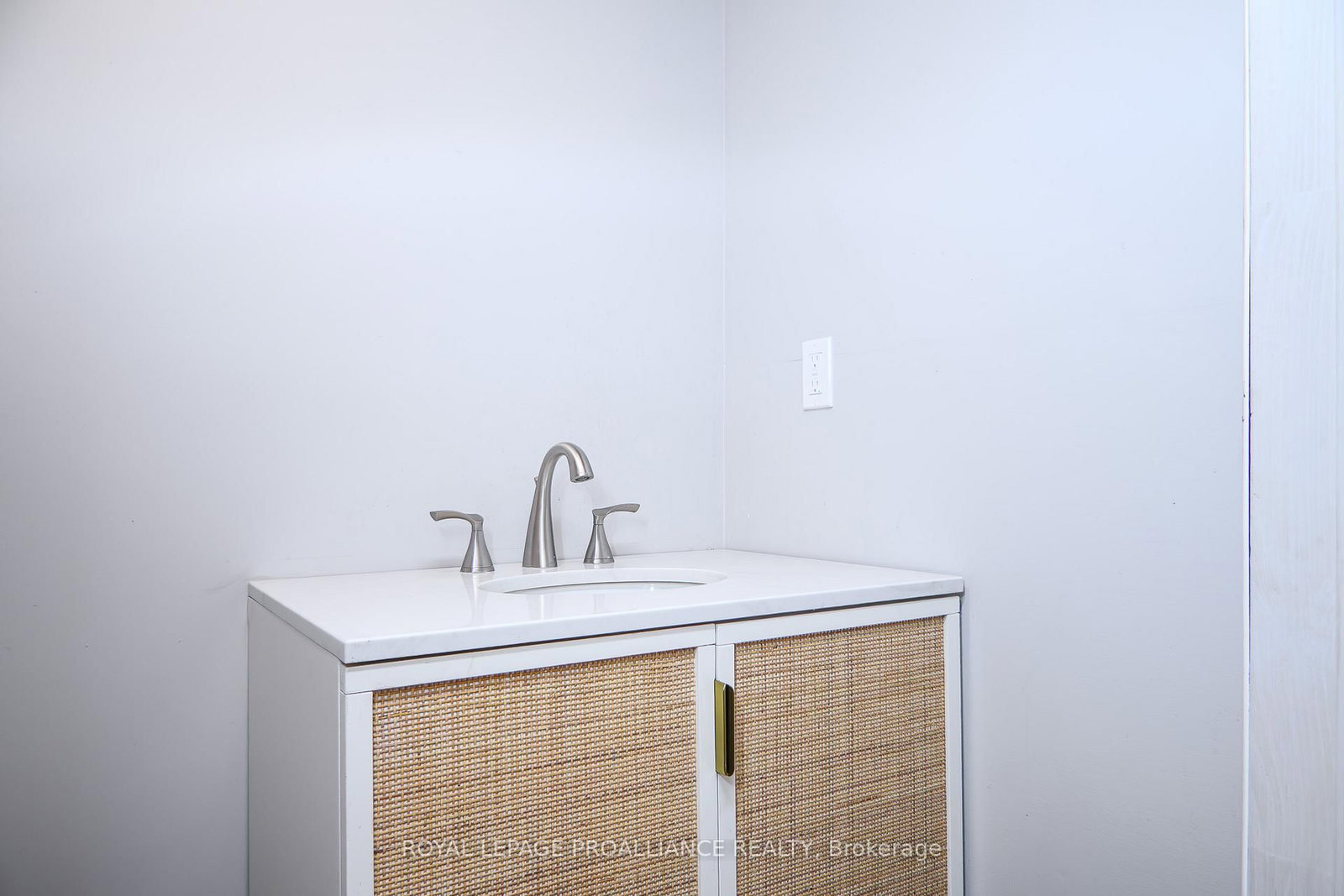 22 Pitt Street, Unit 19 - Photo 29