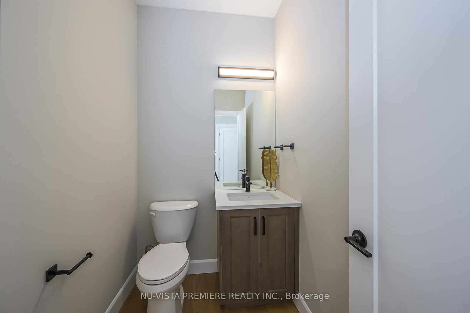 Detached House for sale at 162 Watts Drive, Lucan Biddulph, Ontario, N0M 2J0 - Lucan - MLS: X12888832