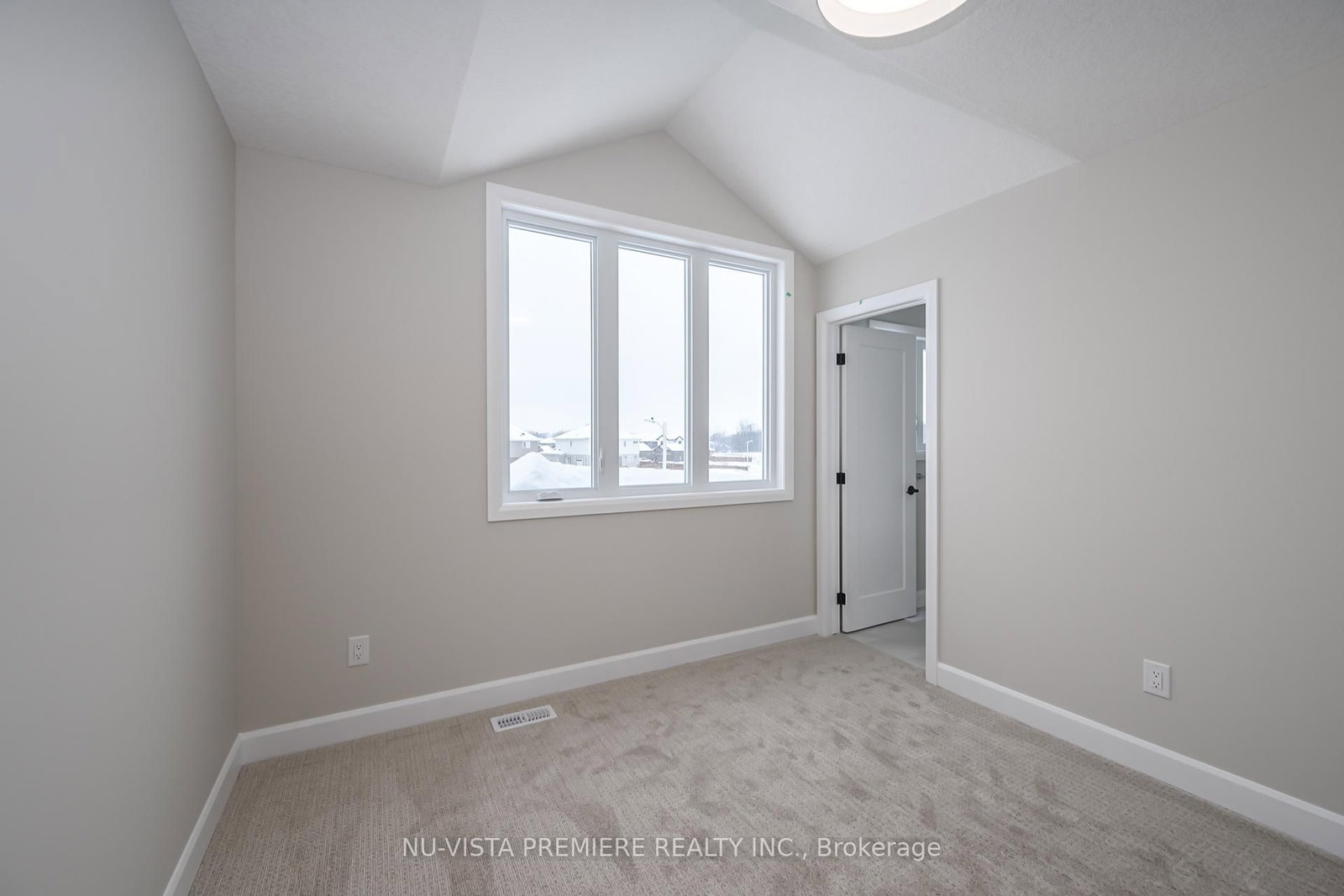 Detached House for sale at 162 Watts Drive, Lucan Biddulph, Ontario, N0M 2J0 - Lucan - MLS: X12888832