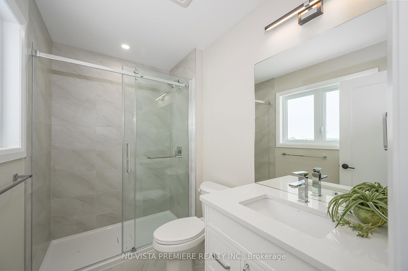 Detached House for sale at 162 Watts Drive, Lucan Biddulph, Ontario, N0M 2J0 - Lucan - MLS: X12888832