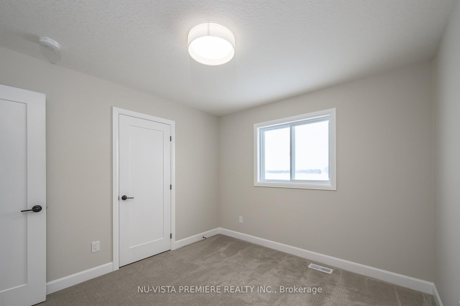 Detached House for sale at 162 Watts Drive, Lucan Biddulph, Ontario, N0M 2J0 - Lucan - MLS: X12888832