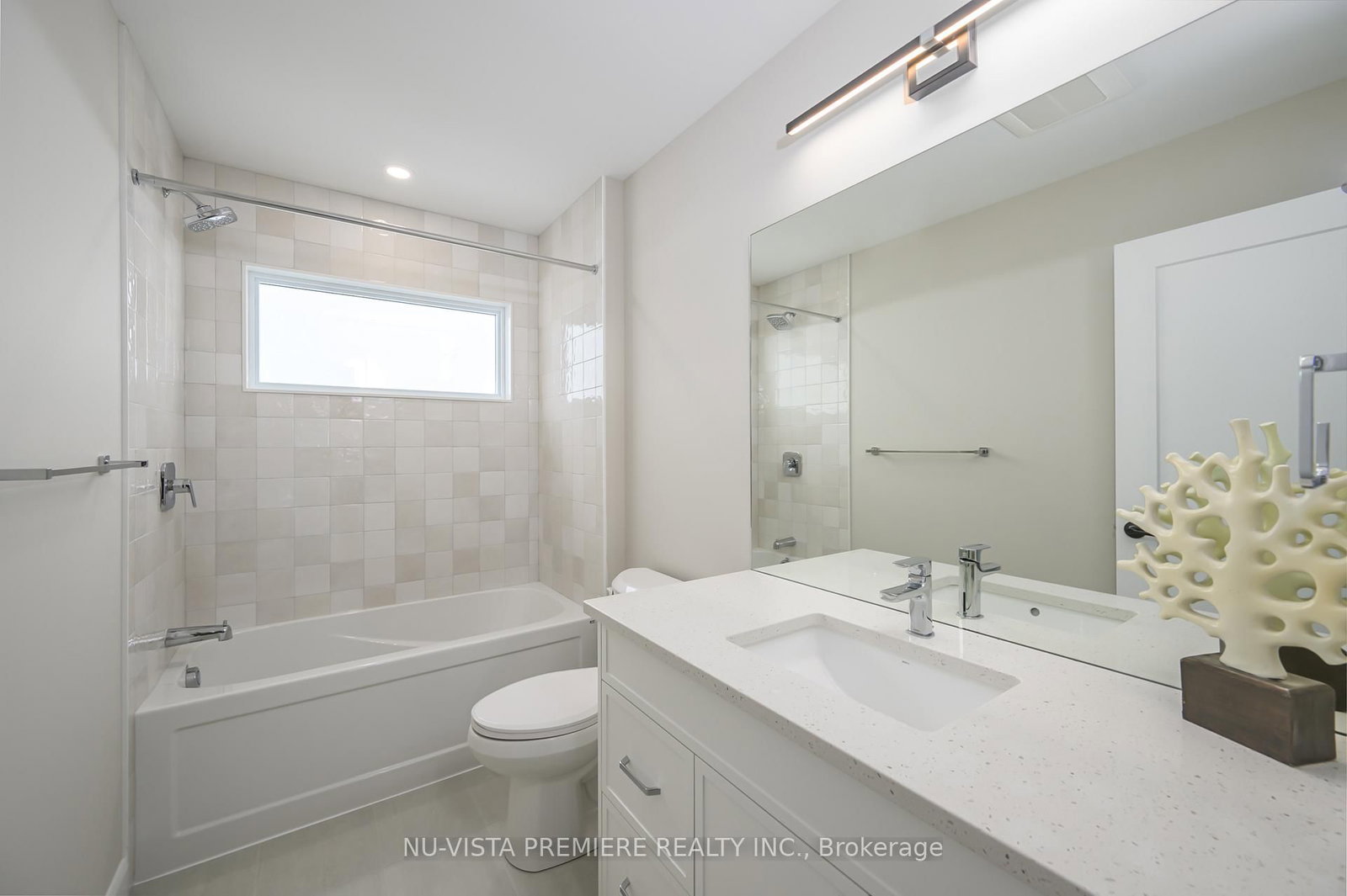 Detached House for sale at 162 Watts Drive, Lucan Biddulph, Ontario, N0M 2J0 - Lucan - MLS: X12888832