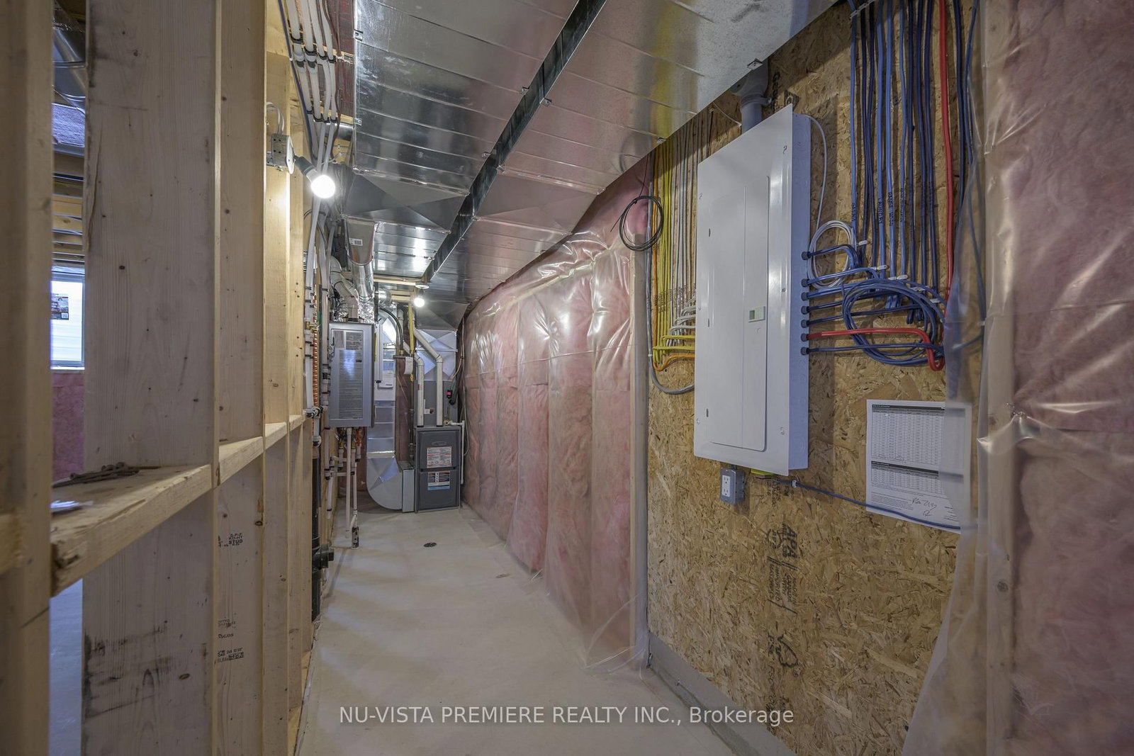 Detached House for sale at 162 Watts Drive, Lucan Biddulph, Ontario, N0M 2J0 - Lucan - MLS: X12888832