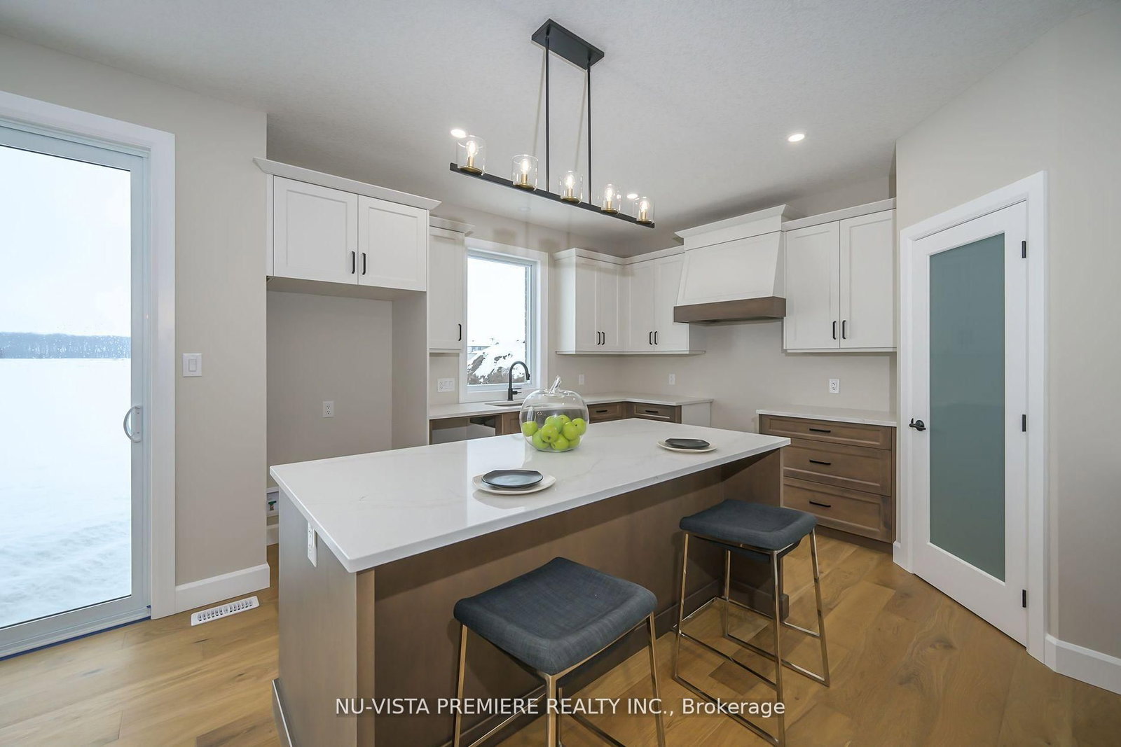 Detached House for sale at 162 Watts Drive, Lucan Biddulph, Ontario, N0M 2J0 - Lucan - MLS: X12888832