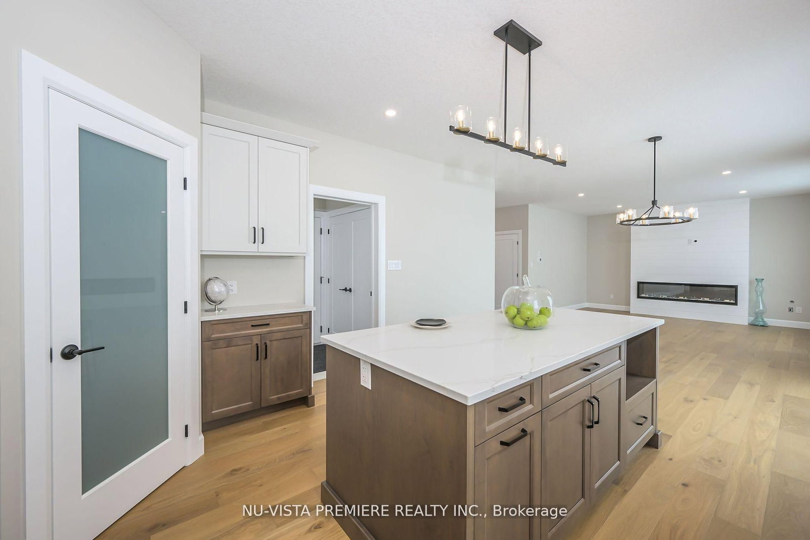 Detached House for sale at 162 Watts Drive, Lucan Biddulph, Ontario, N0M 2J0 - Lucan - MLS: X12888832