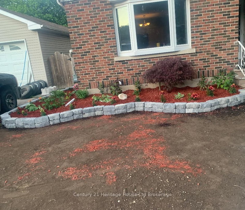 87 Bay St, Woodstock, N4S 3K7 | Image 2