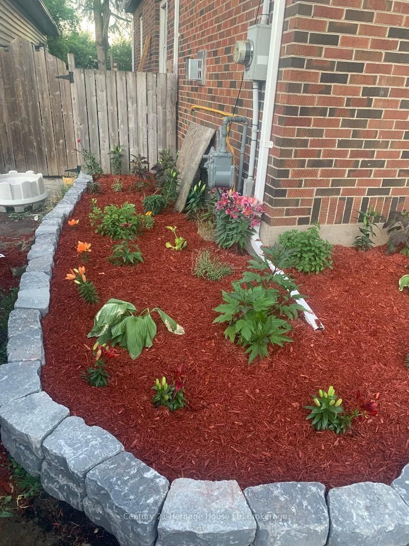 87 Bay St, Woodstock, N4S 3K7 | Image 3