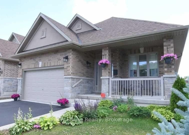 41 Clifton Downs Rd, Hamilton, L9C 4R3 | Image 2