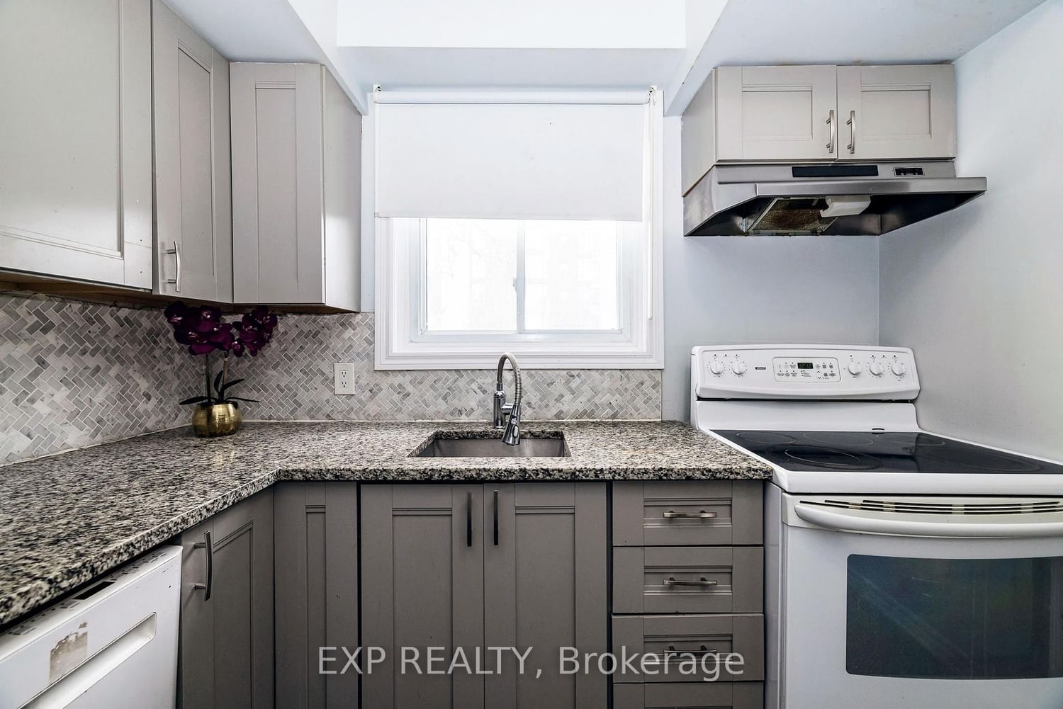 345 Centrum Boulevard, Unit 110 - Photo 11