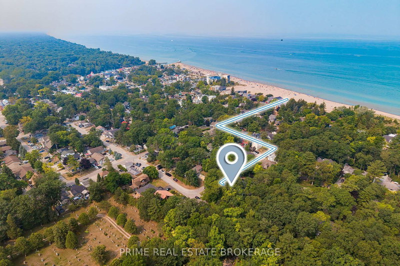 35 Walker St, Lambton Shores, N0M 1T0 | Image 3