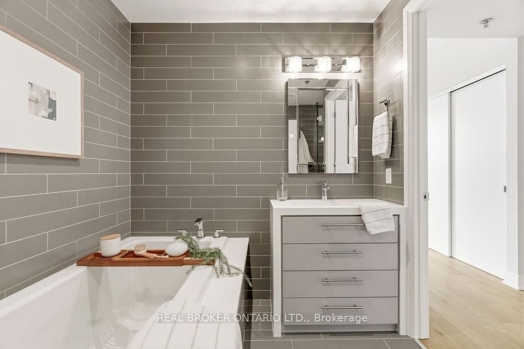 428 Sparks Street, Unit 1403 - Photo 23