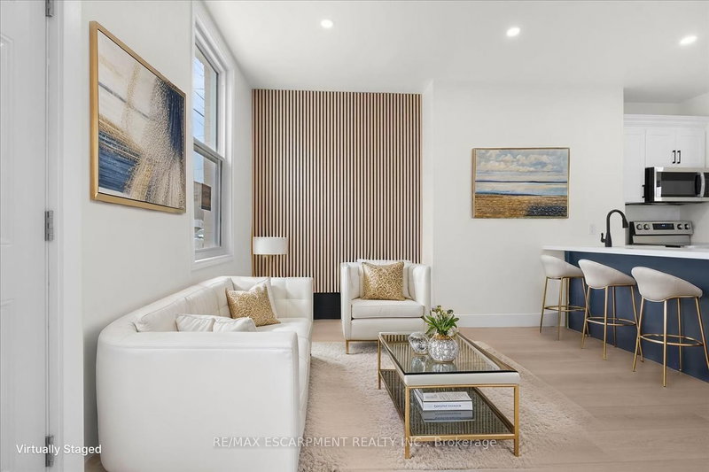 215 Ray St N, Hamilton, L8R 2Y3 | Image 2