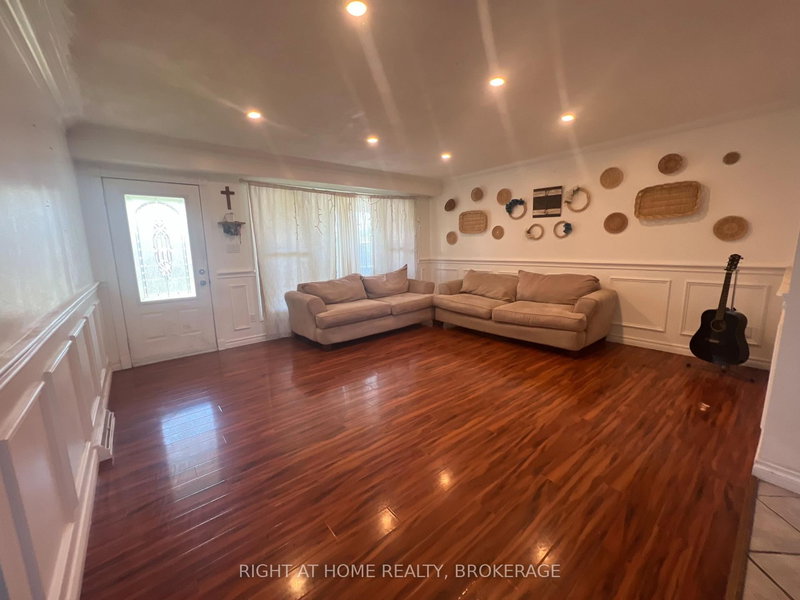 24 Grandview Dr, St. Catharines, L2M 1A9 | Image 2