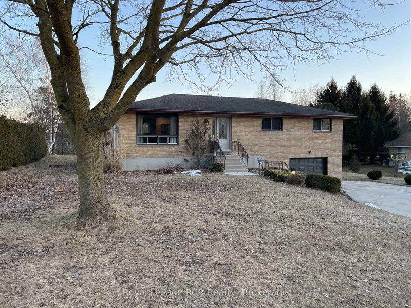 home for sale on 1003 Victoria Street