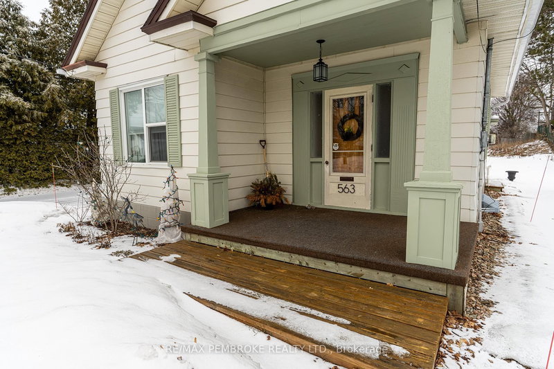 563 Perth St, Pembroke, K8A 6B7 | Image 3