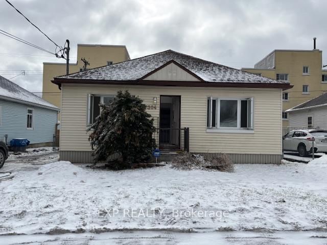 Main - 304 Frontenac Ave S, Ottawa, K1L 6K9 | Image 2