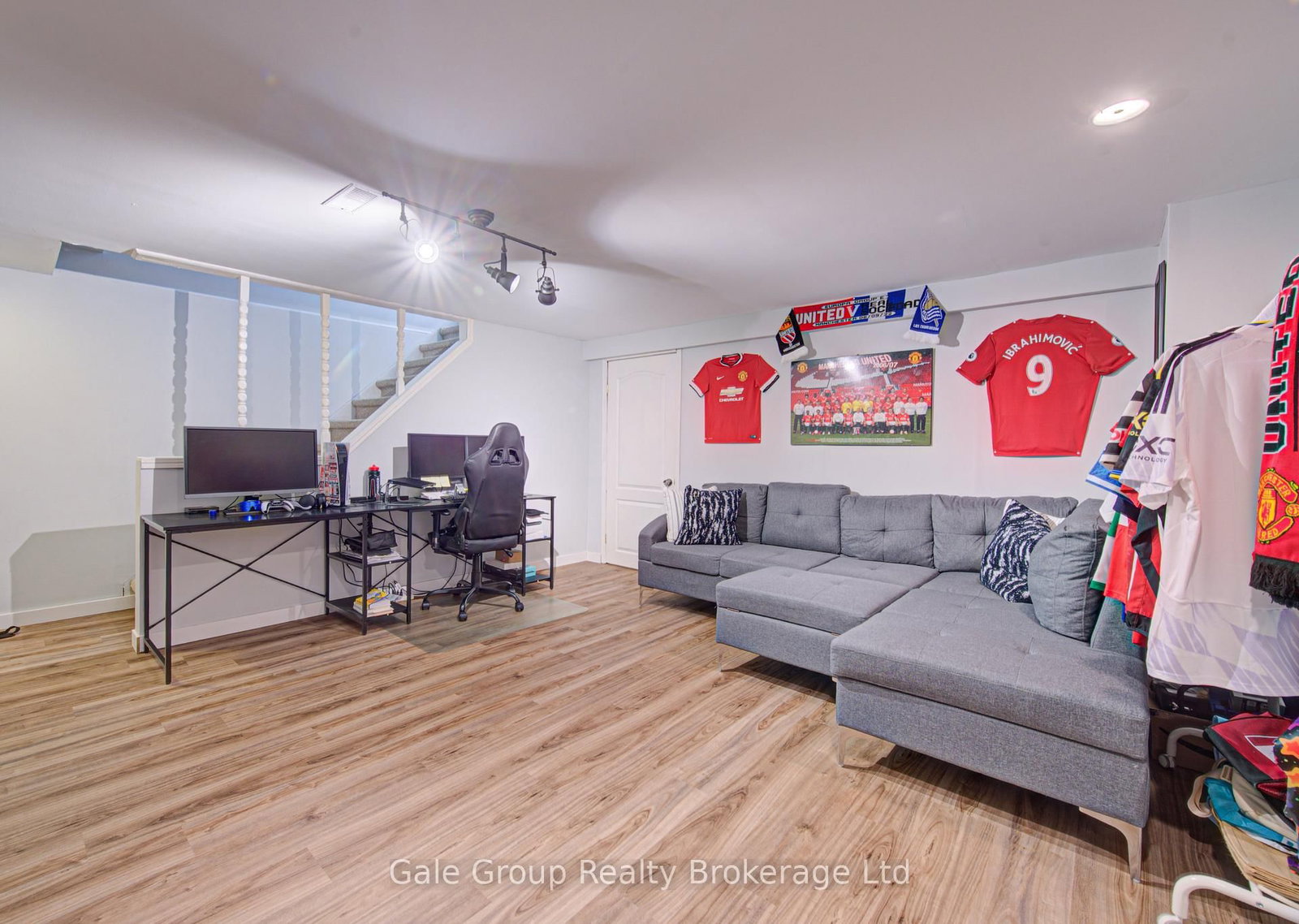 400 Odlum Drive - Photo 20