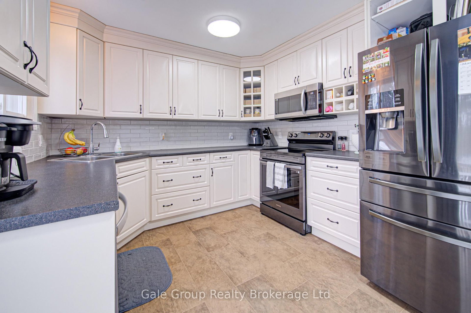 400 Odlum Drive - Photo 9