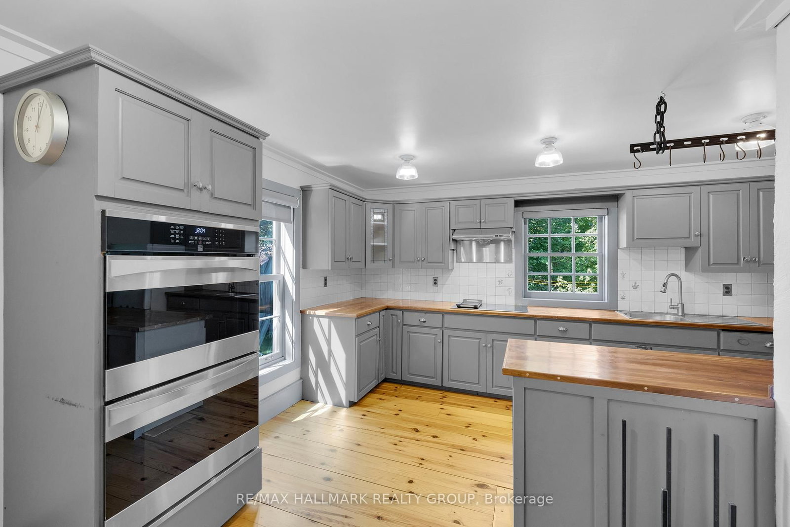 30 Ballycanoe Road • Front of Yonge, ON photo 21