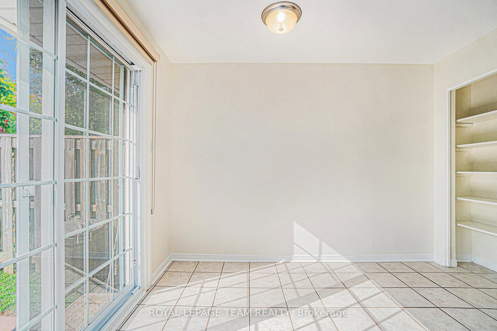 Townhouse for sale at 440 Kintyre Private, Ottawa, Ontario, K2C 3M9 - Carleton Square - MLS: X12890158