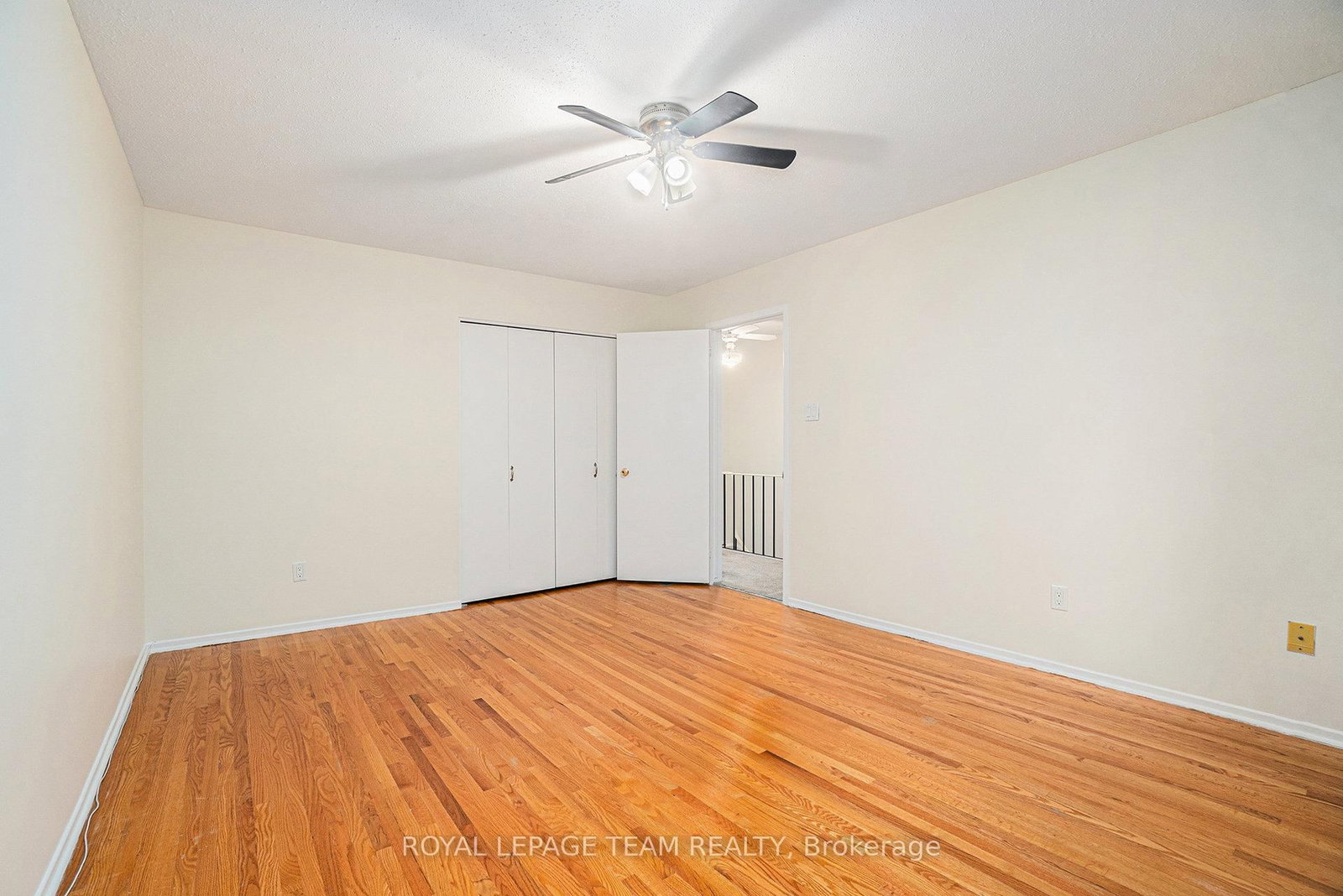 Townhouse for sale at 440 Kintyre Private, Ottawa, Ontario, K2C 3M9 - Carleton Square - MLS: X12890158