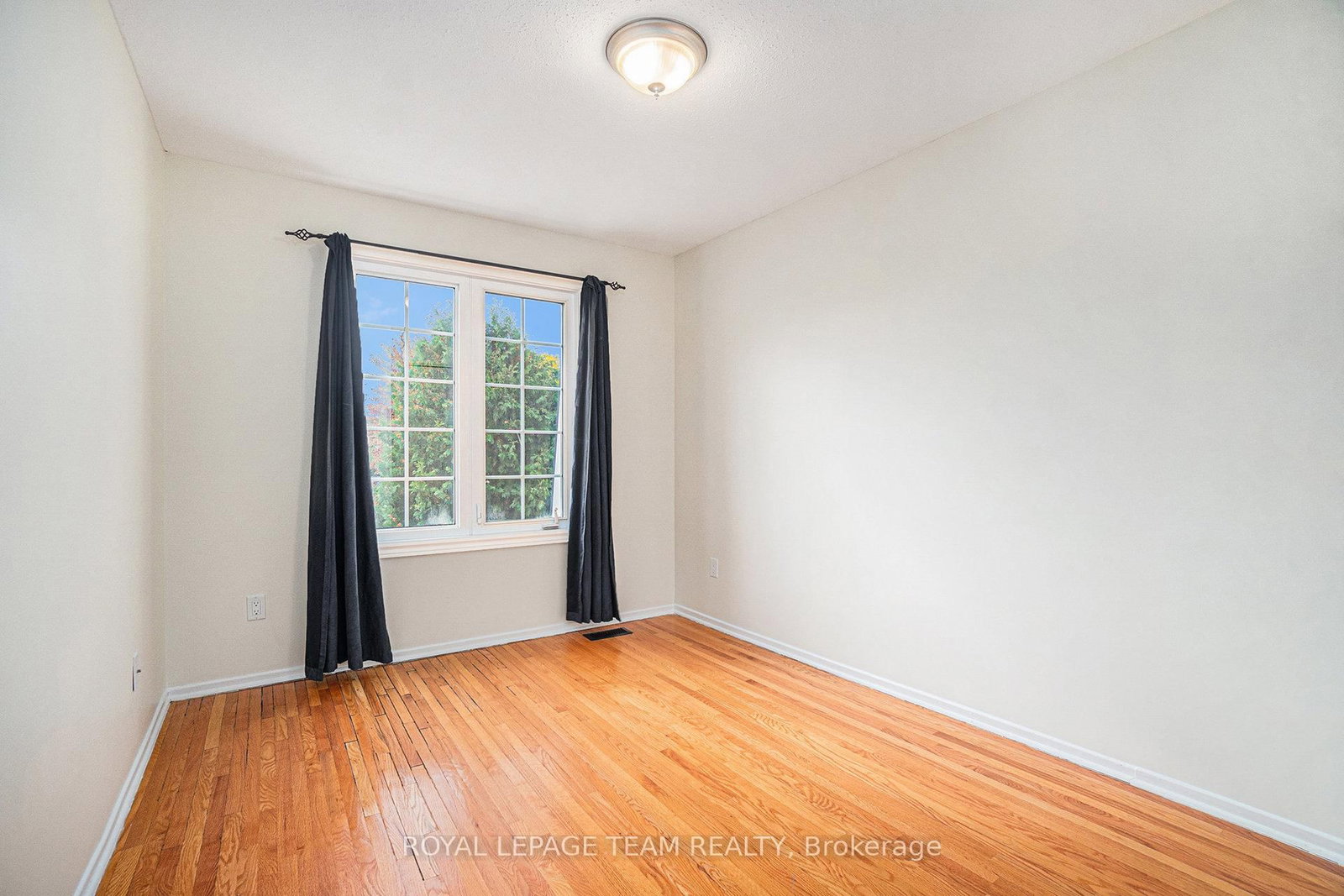 Townhouse for sale at 440 Kintyre Private, Ottawa, Ontario, K2C 3M9 - Carleton Square - MLS: X12890158