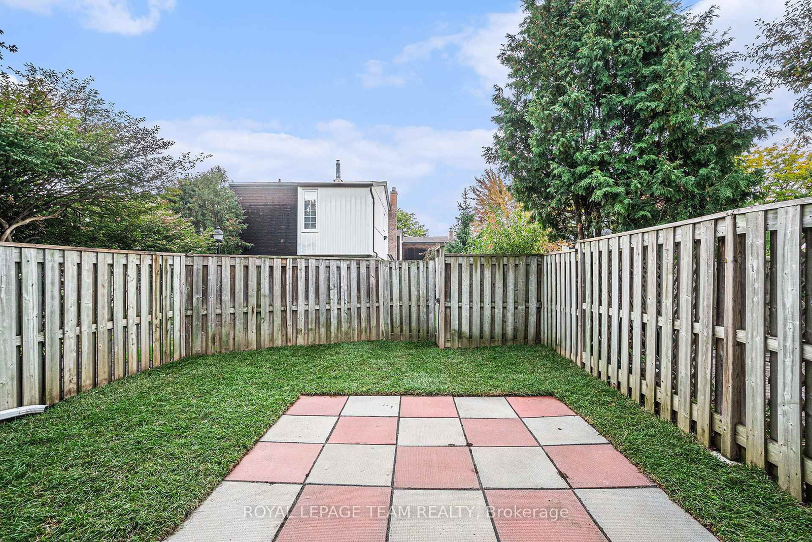 Townhouse for sale at 440 Kintyre Private, Ottawa, Ontario, K2C 3M9 - Carleton Square - MLS: X12890158