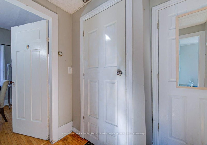 133 Darling St, Brantford, N3T 2L1 | Image 3