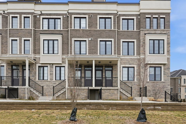 58 - 383 Dundas Street E