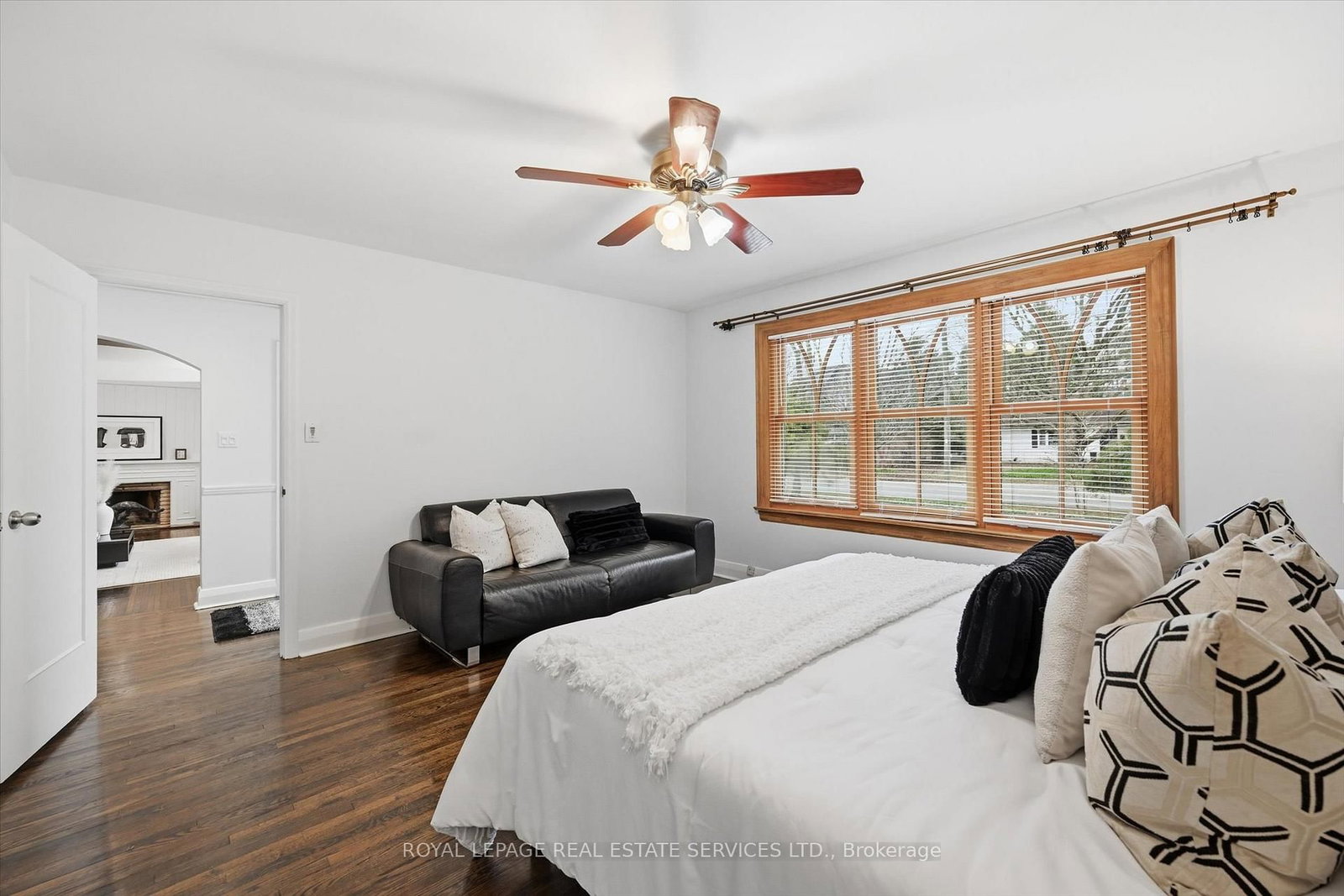 Detached House for sale at 108 Lloyminn Avenue, Hamilton, Ontario, L9G 1H6 - Ancaster - MLS: X12890872