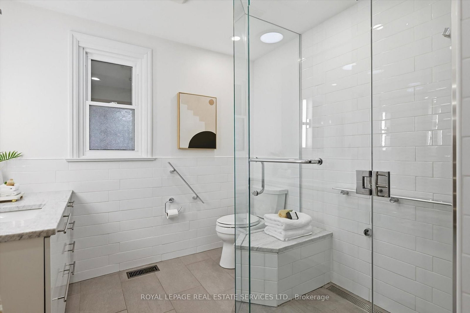 Detached House for sale at 108 Lloyminn Avenue, Hamilton, Ontario, L9G 1H6 - Ancaster - MLS: X12890872