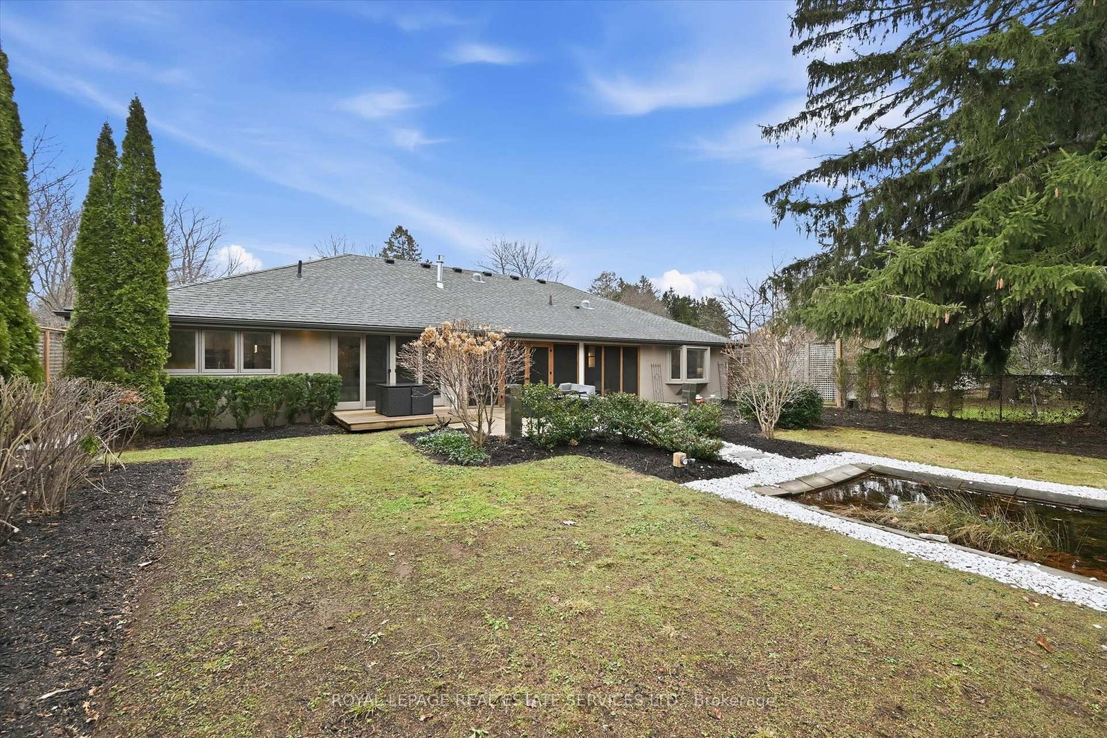 Detached House for sale at 108 Lloyminn Avenue, Hamilton, Ontario, L9G 1H6 - Ancaster - MLS: X12890872