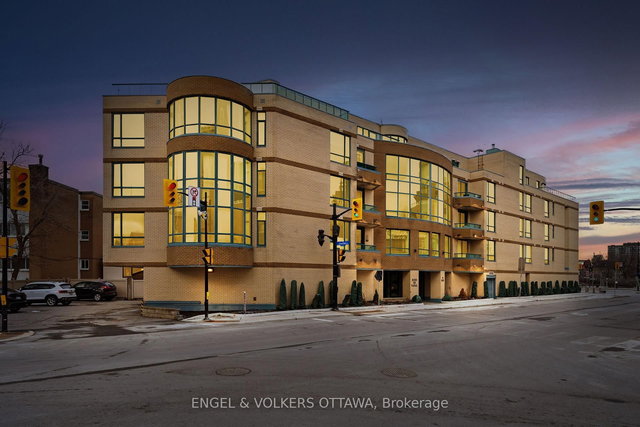 207 - 10 Main Street