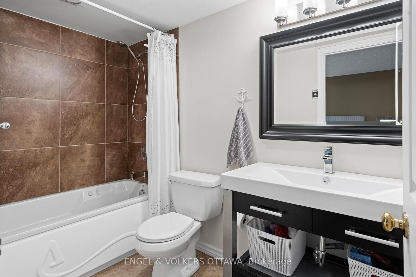 10 Main Street, Unit 207 - Photo 18