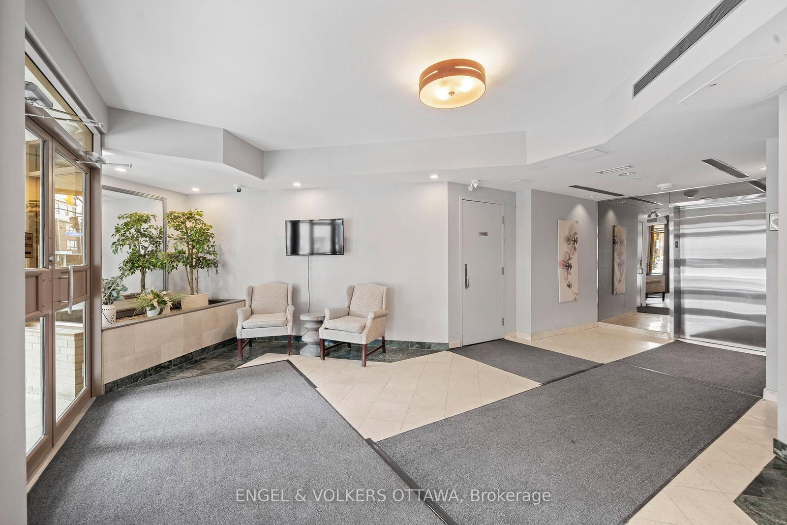 10 Main Street, Unit 207 - Photo 3