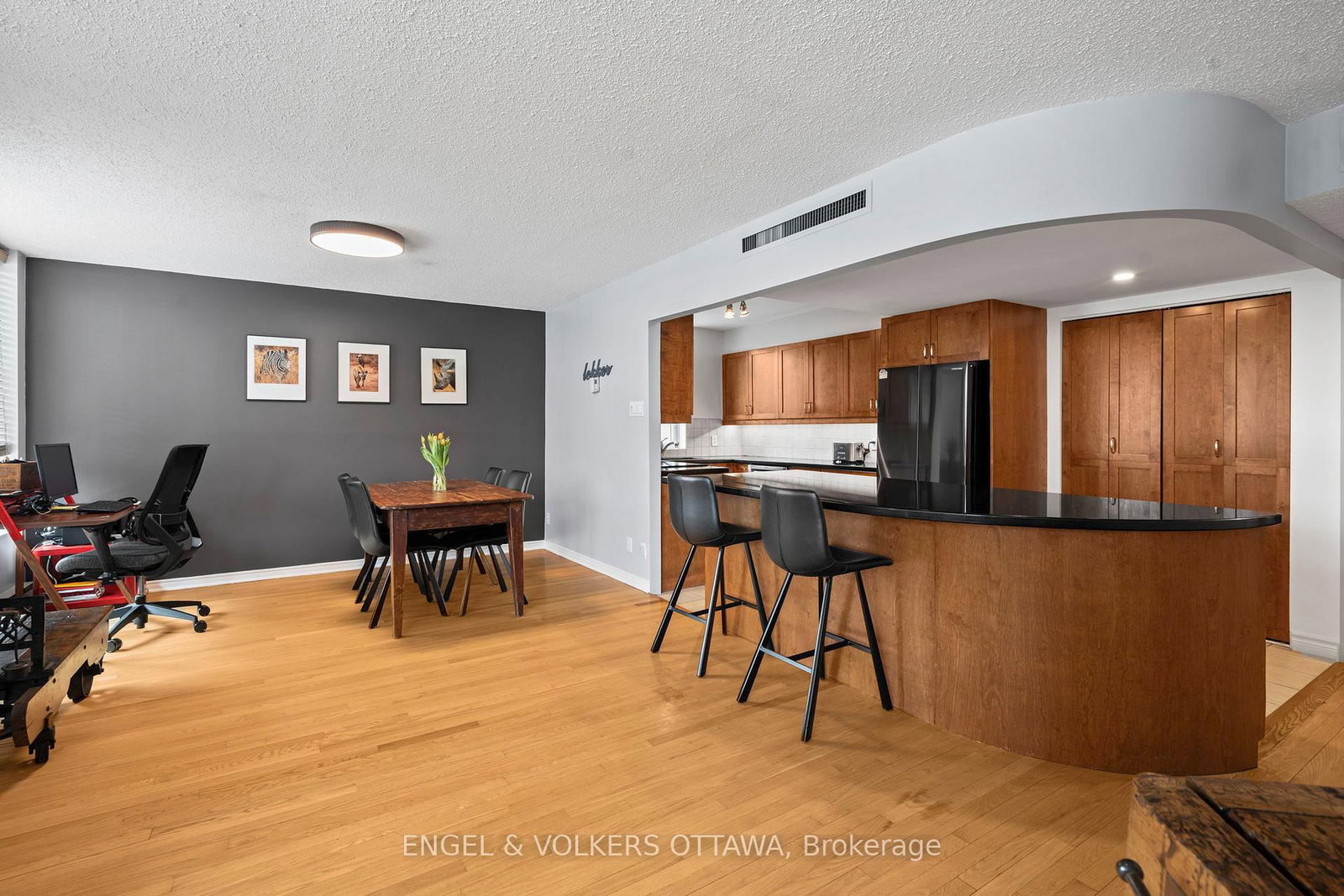 10 Main Street, Unit 207 - Photo 8