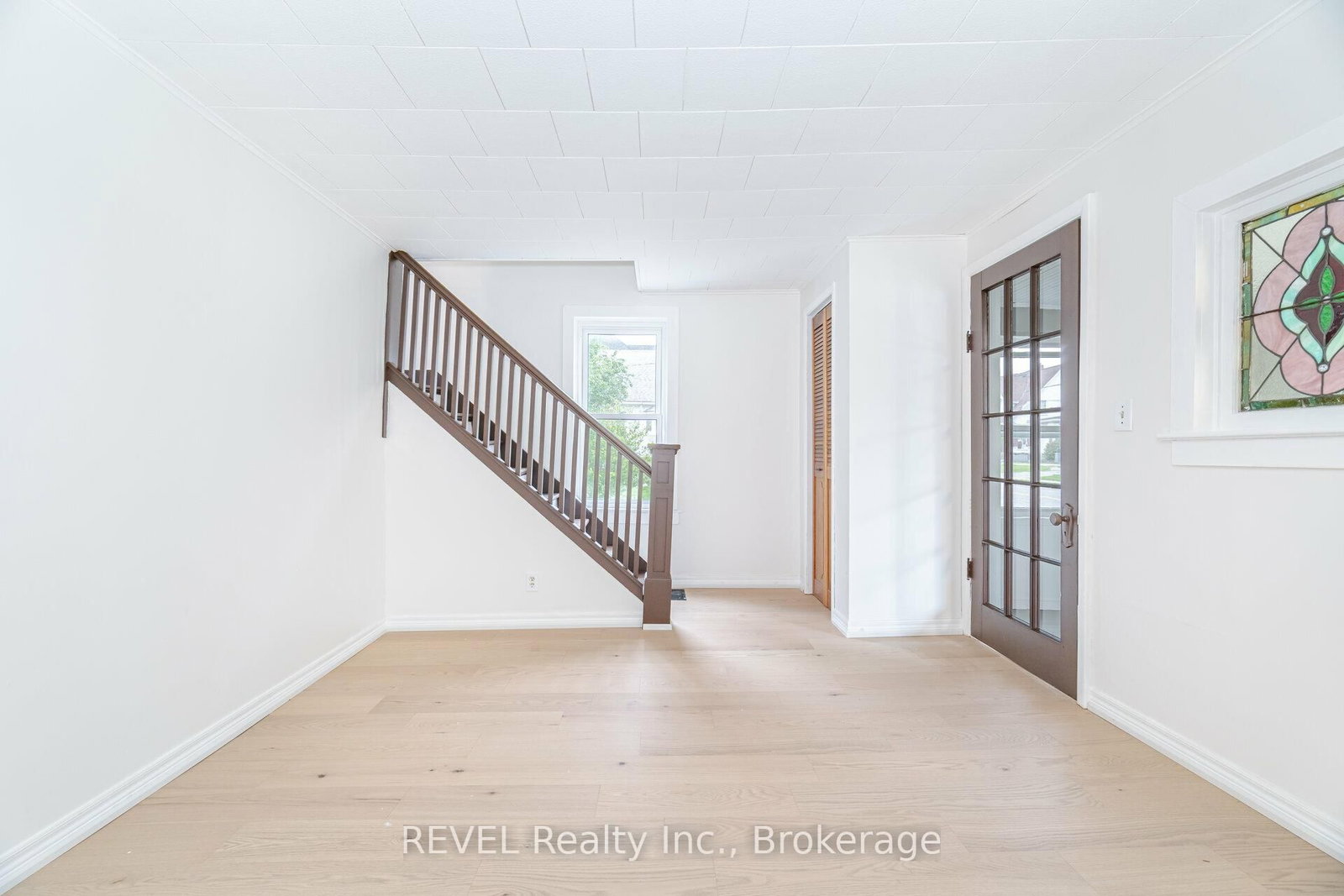 Detached House for sale at 39 Phipps Street, Fort Erie, Ontario, L2A 2V3 - Central - MLS: X12891090