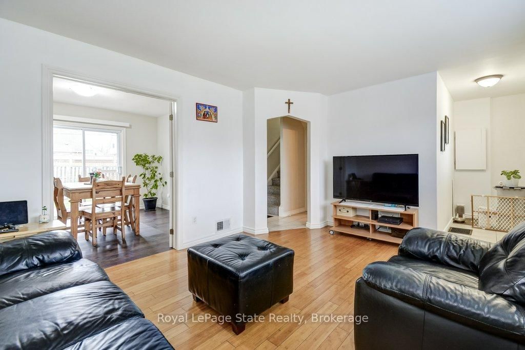 Detached House for sale at 624 Brighton Avenue, Hamilton, Ontario, L8H 6H2 - Parkview - MLS: X12891238