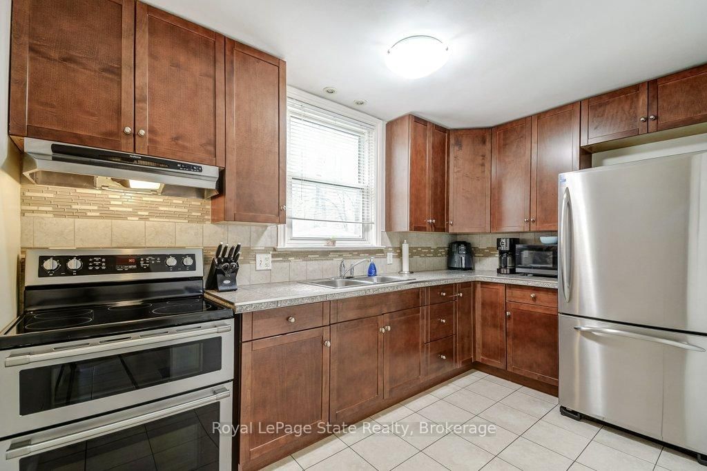 Detached House for sale at 624 Brighton Avenue, Hamilton, Ontario, L8H 6H2 - Parkview - MLS: X12891238